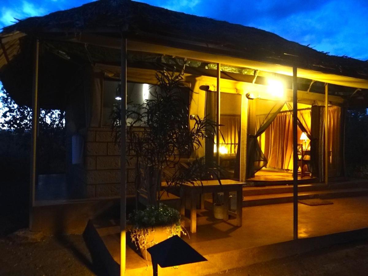 Ikweta Safari Camp Ξενοδοχείο Maua Εξωτερικό φωτογραφία