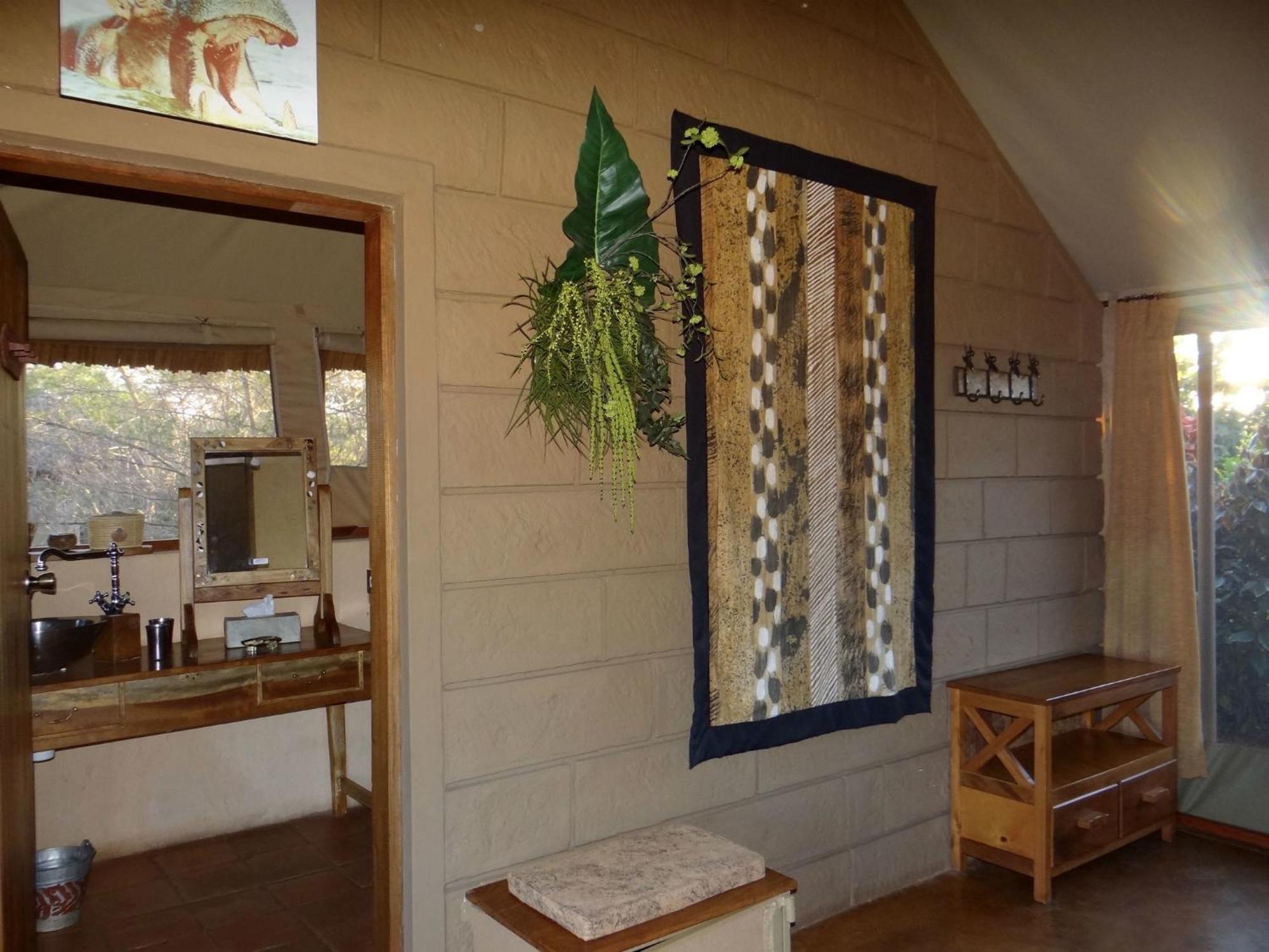 Ikweta Safari Camp Ξενοδοχείο Maua Δωμάτιο φωτογραφία